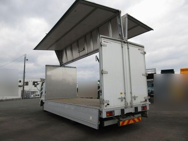 三菱ふそうファイターアルミウイング中型（4t）[写真02]