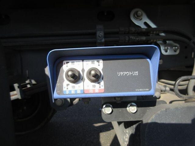 いすゞエルフクレーン5段小型（2t・3t）[写真24]