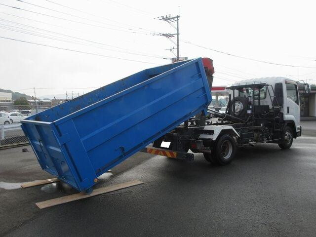 いすゞフォワードコンテナ専用車中型（4t）[写真12]