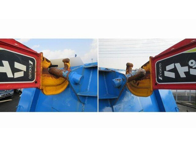 いすゞフォワードコンテナ専用車中型（4t）[写真14]