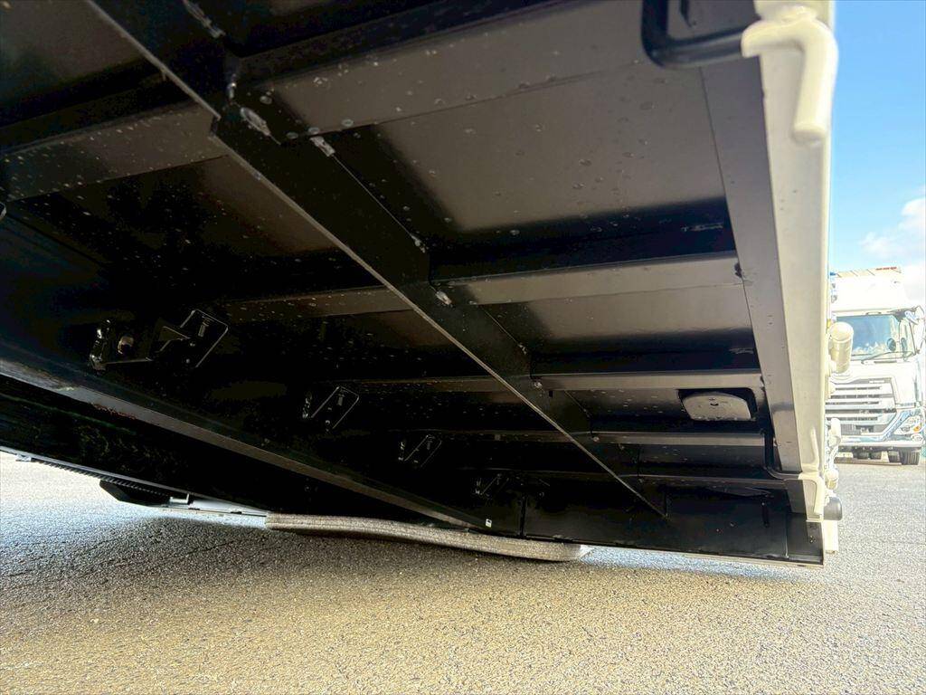 日野デュトロセーフティローダー小型（2t・3t）[写真13]