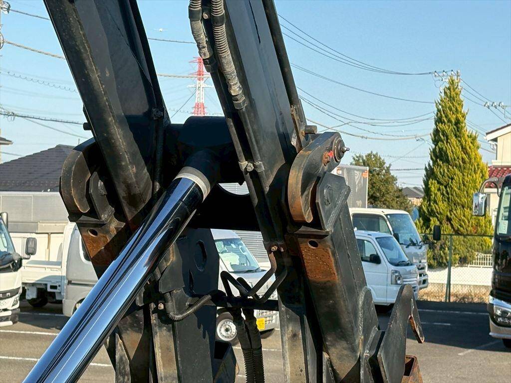 三菱ふそうファイターコンテナ専用車増トン（6t・8t）[写真10]