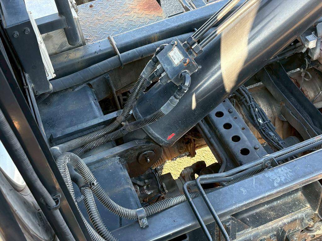 三菱ふそうファイターコンテナ専用車増トン（6t・8t）[写真17]