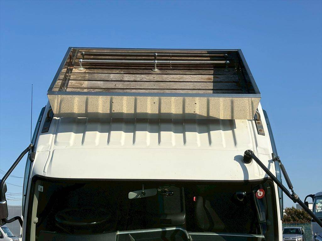 三菱ふそうファイターコンテナ専用車増トン（6t・8t）[写真20]