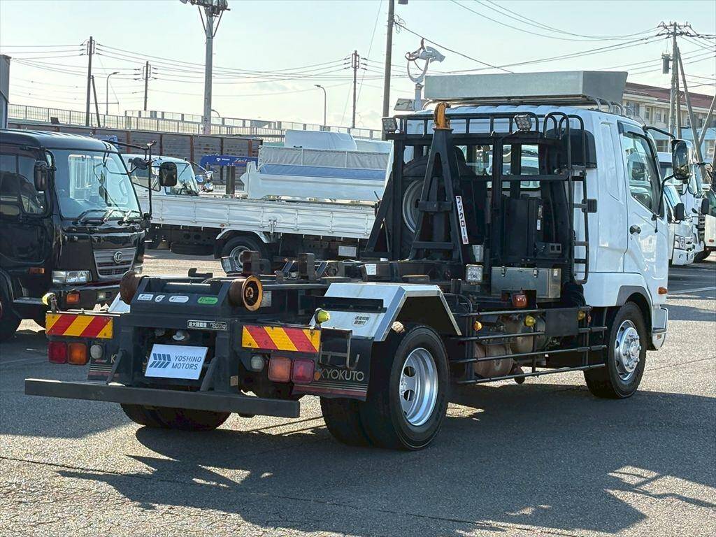 三菱ふそうファイターコンテナ専用車増トン（6t・8t）[写真04]