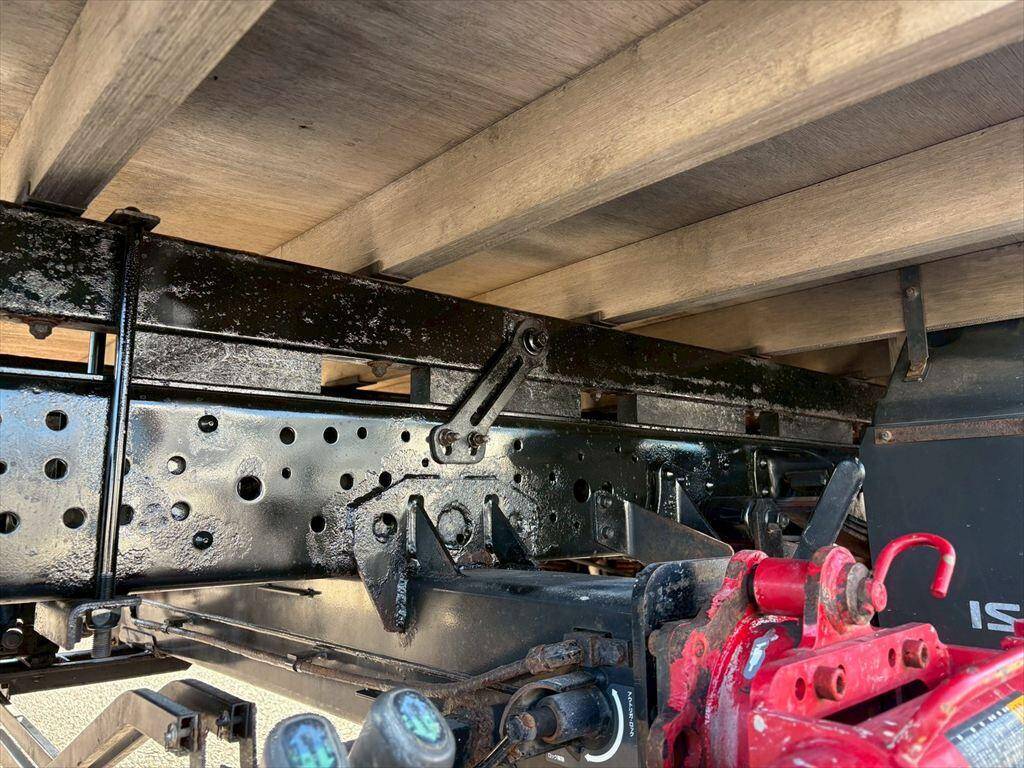 いすゞエルフクレーン4段小型（2t・3t）[写真15]