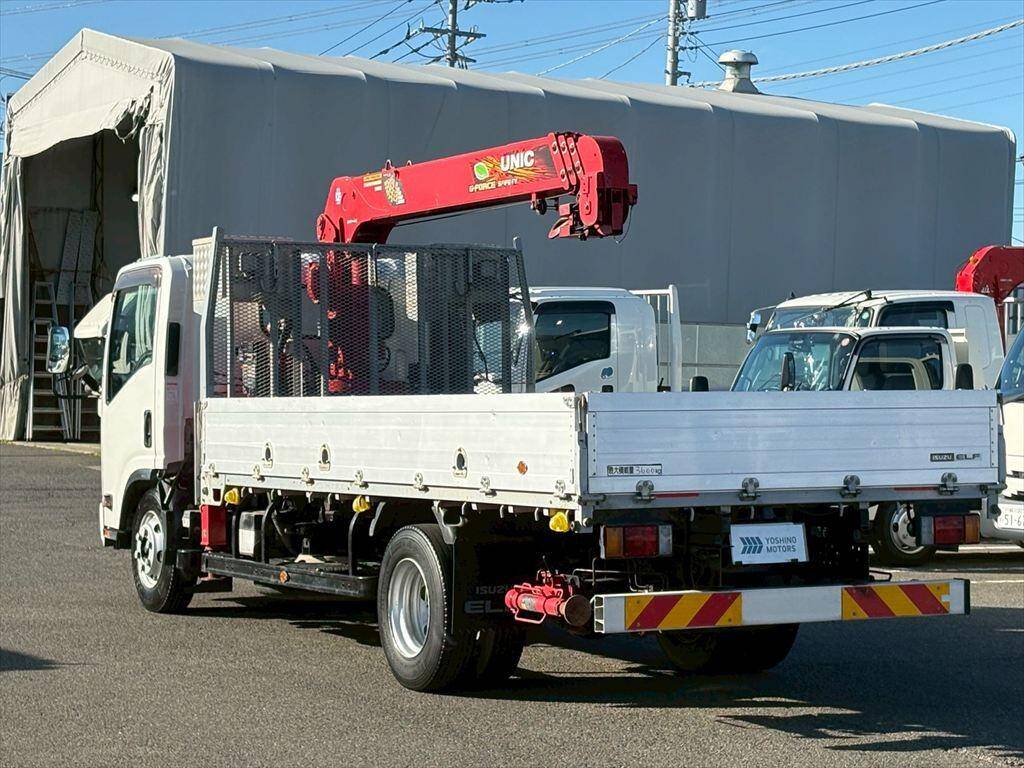 いすゞエルフクレーン4段小型（2t・3t）[写真03]