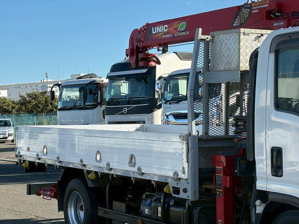 いすゞエルフクレーン4段小型（2t・3t）[写真05]