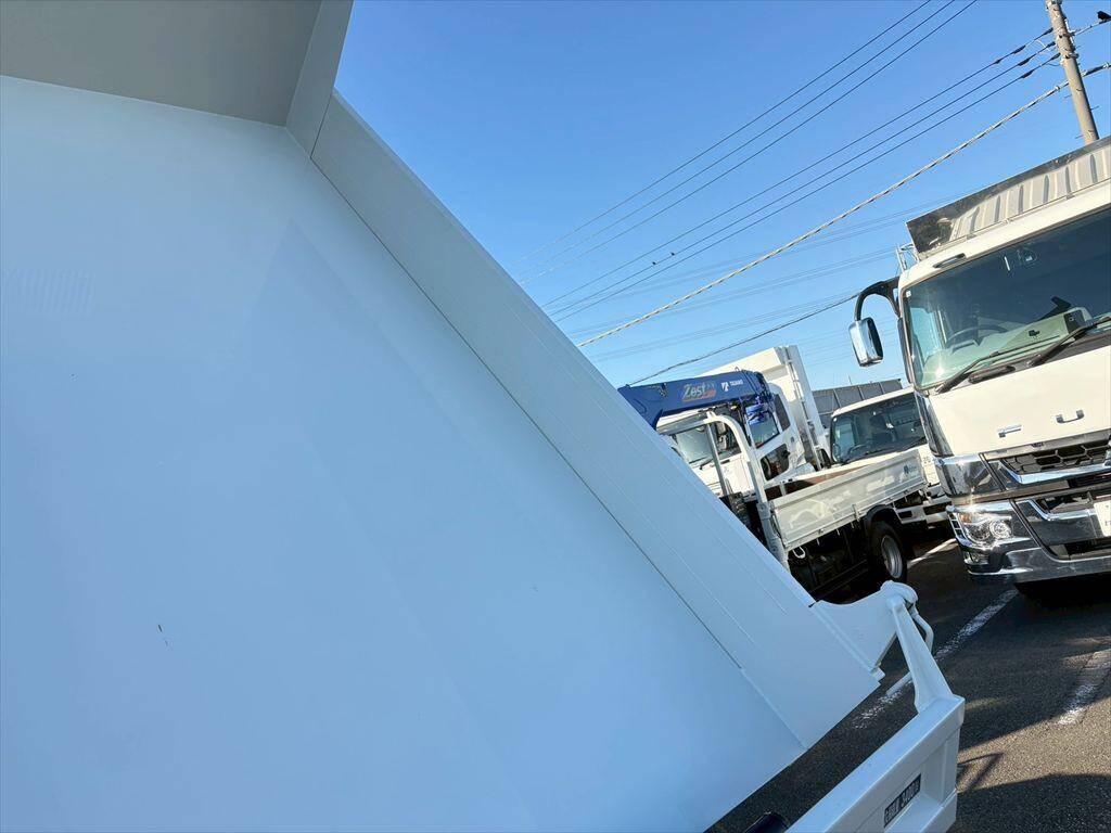 三菱ふそうファイターダンプ中型（4t）[写真10]