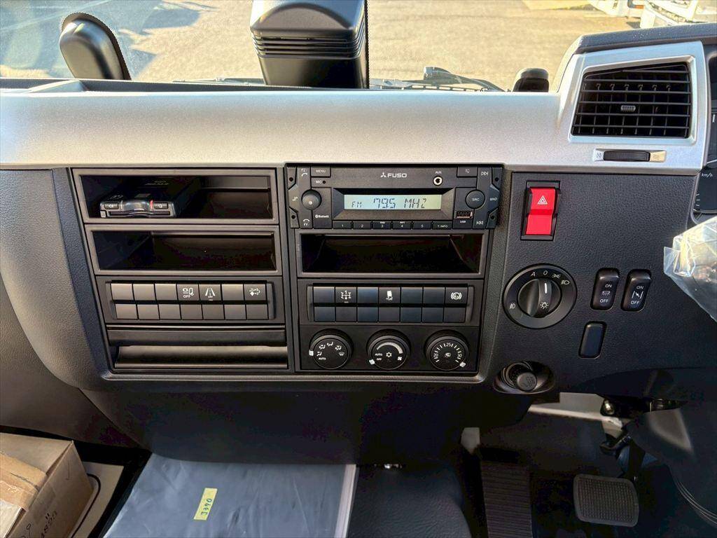 三菱ふそうファイターダンプ中型（4t）[写真22]