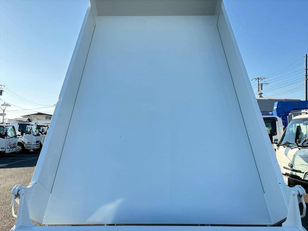 三菱ふそうファイターダンプ中型（4t）[写真08]