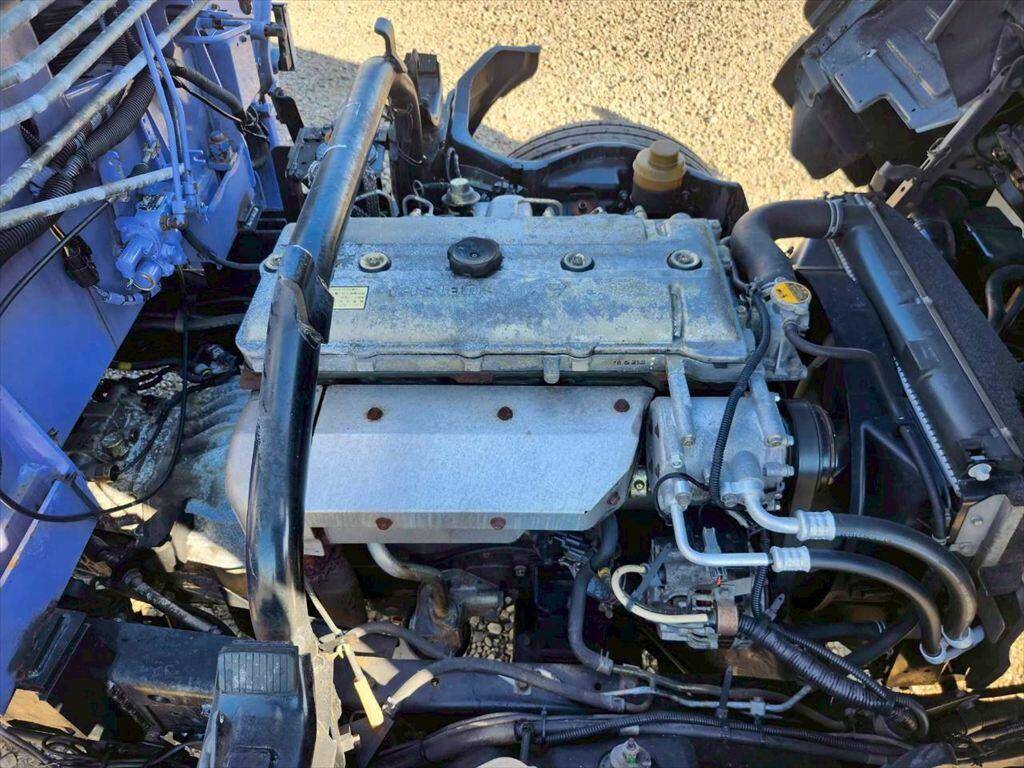 三菱キャンタークレーン4段小型（2t・3t）[写真15]