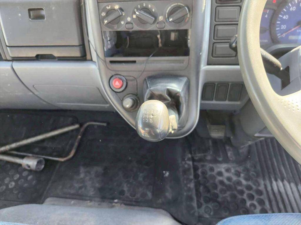 三菱キャンタークレーン4段小型（2t・3t）[写真19]