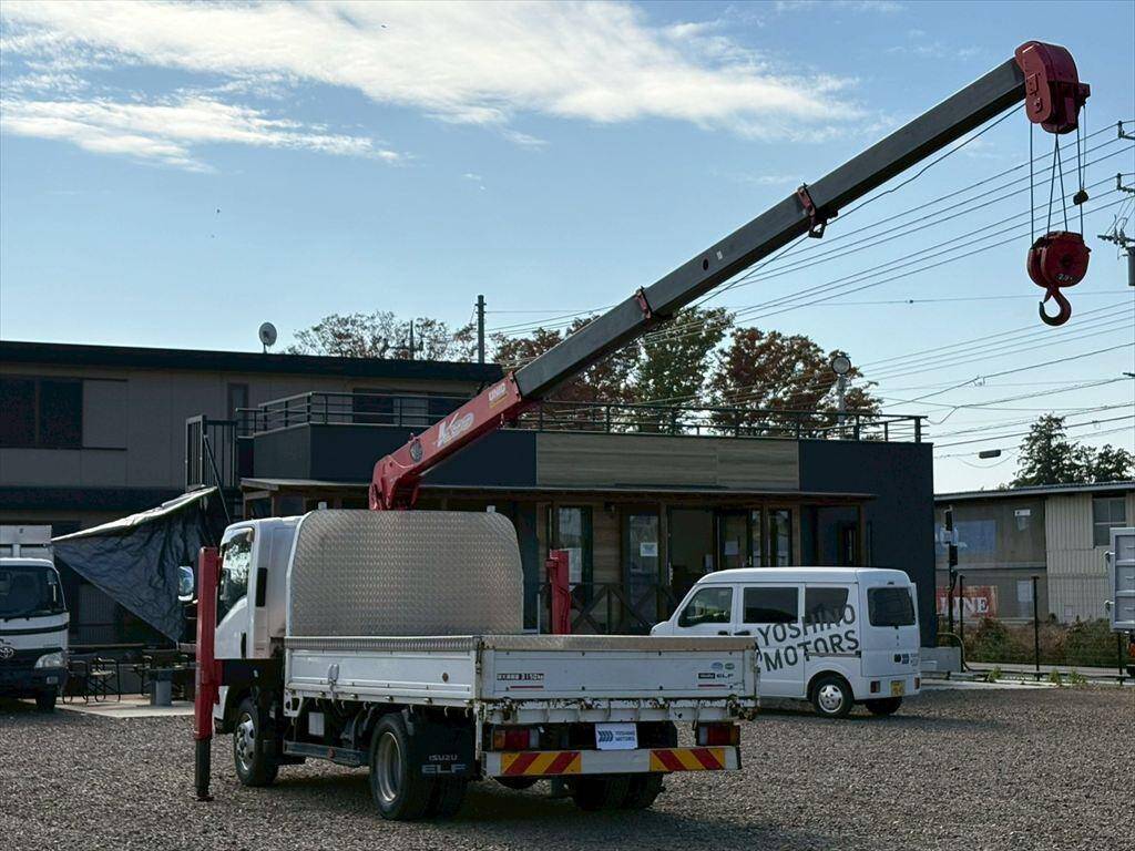 いすゞエルフセルフクレーン4段小型（2t・3t）[写真12]