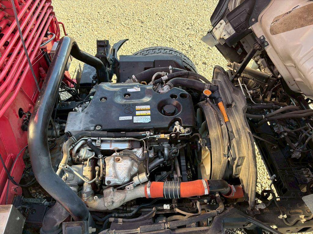 いすゞエルフセルフクレーン4段小型（2t・3t）[写真17]