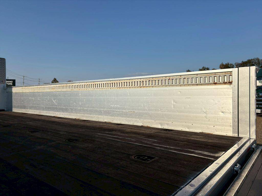 いすゞフォワードアルミブロック中型（4t）[写真10]