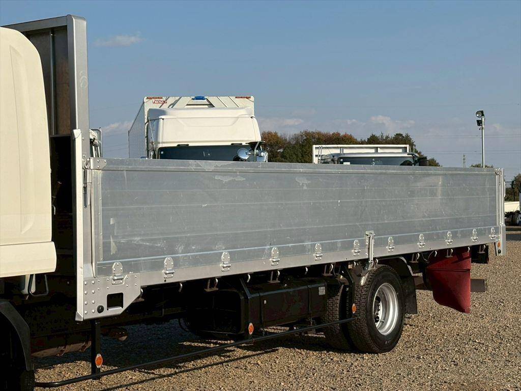 いすゞフォワードアルミブロック中型（4t）[写真06]