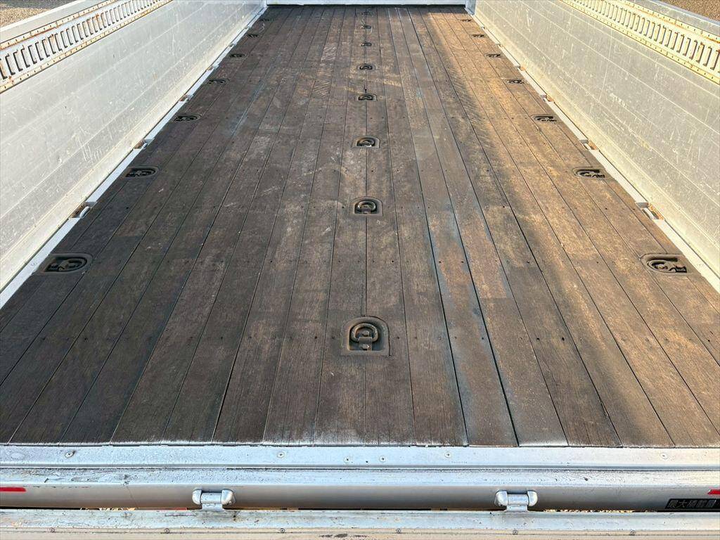 いすゞフォワードアルミブロック中型（4t）[写真08]