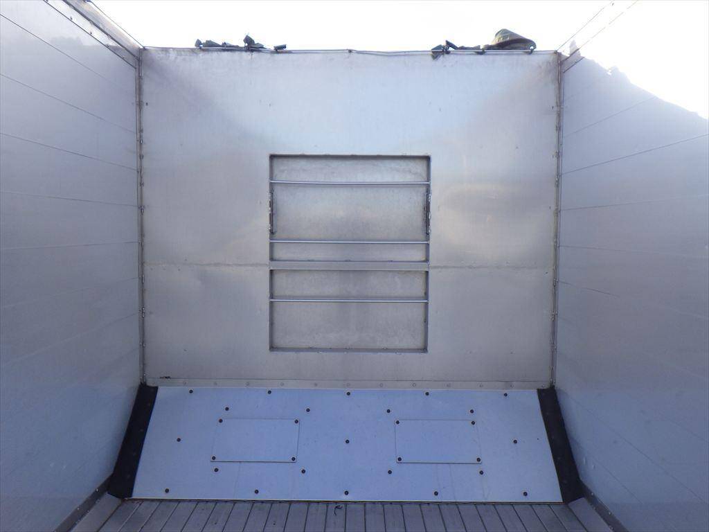 いすゞギガチップ運搬車大型（10t）[写真05]