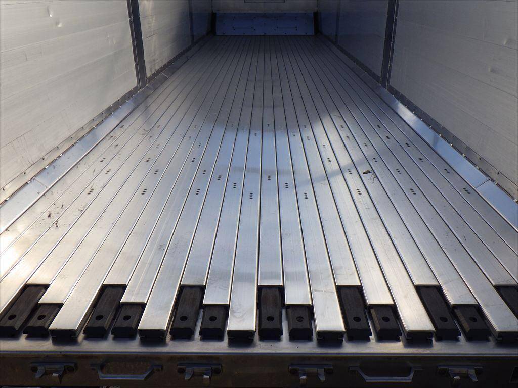 いすゞギガチップ運搬車大型（10t）[写真06]