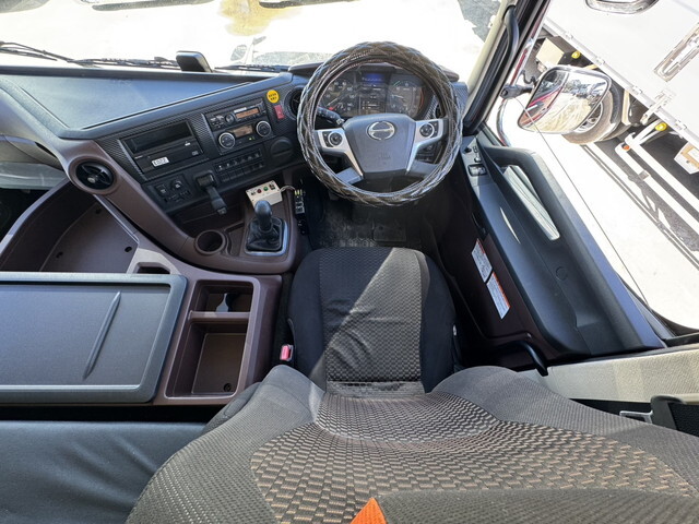 日野プロフィアダンプ大型（10t）[写真10]