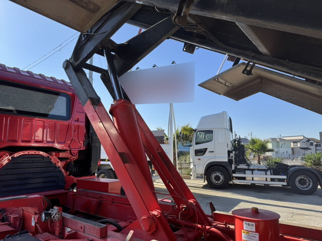 日野プロフィアダンプ大型（10t）[写真23]