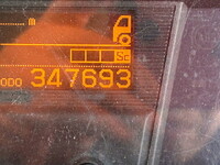 UDトラックスクオントレーラーヘッド（トラクターヘッド）大型（10t）[写真24]