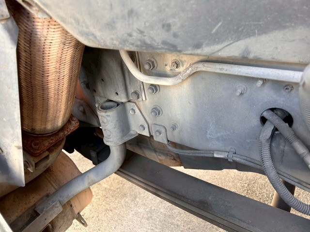 UDトラックスクオントレーラーヘッド（トラクターヘッド）大型（10t）[写真32]