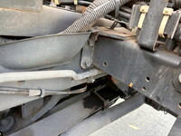 UDトラックスクオントレーラーヘッド（トラクターヘッド）大型（10t）[写真34]