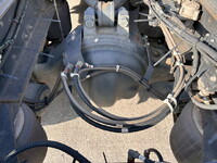 UDトラックスクオントレーラーヘッド（トラクターヘッド）大型（10t）[写真36]