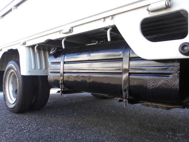 マツダボンゴ平ボディ小型（2t・3t）[写真18]