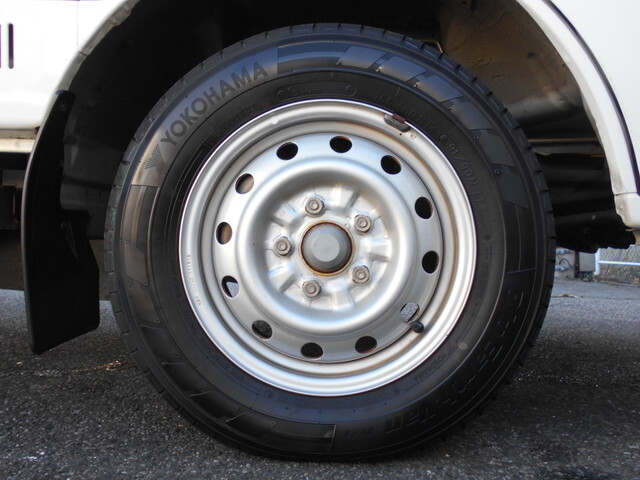 マツダボンゴ平ボディ小型（2t・3t）[写真21]