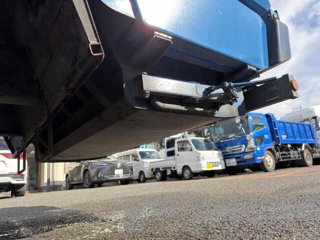 日野レンジャーパッカー車（塵芥車）増トン（6t・8t）[写真17]