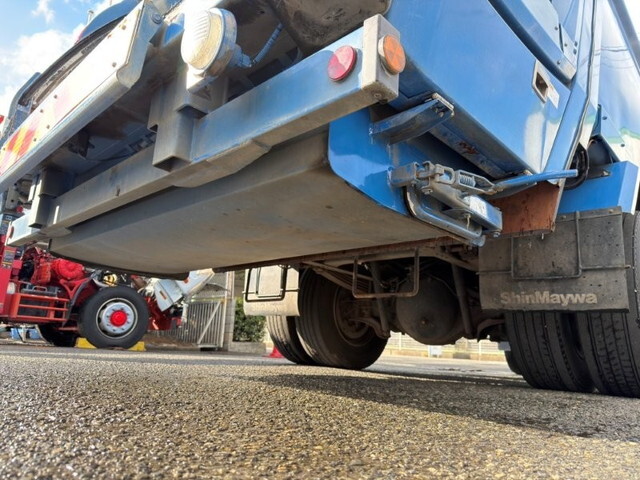 日野レンジャーパッカー車（塵芥車）増トン（6t・8t）[写真18]