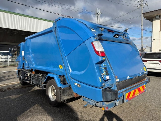 日野レンジャーパッカー車（塵芥車）増トン（6t・8t）[写真02]