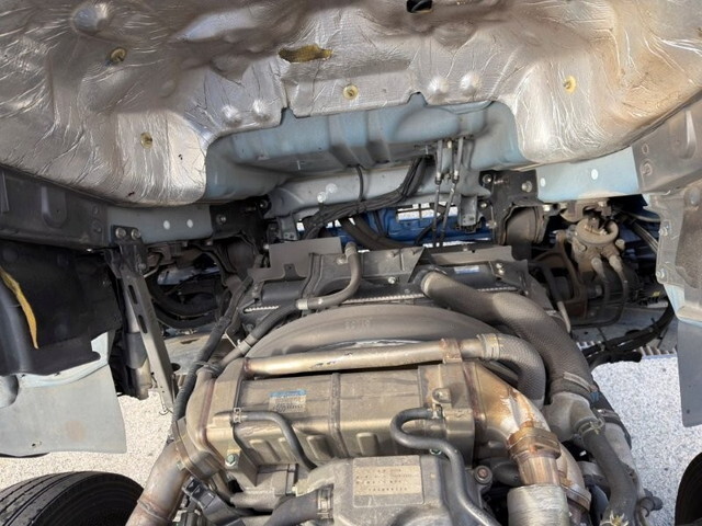 日野レンジャーパッカー車（塵芥車）増トン（6t・8t）[写真33]