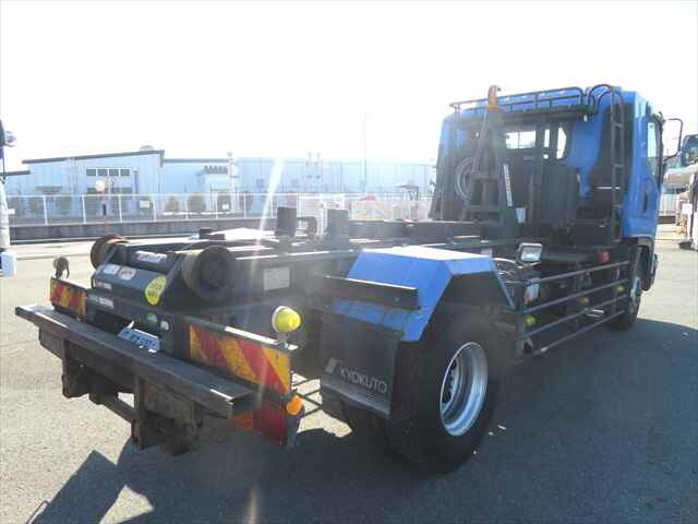 いすゞフォワードコンテナ専用車増トン（6t・8t）[写真02]