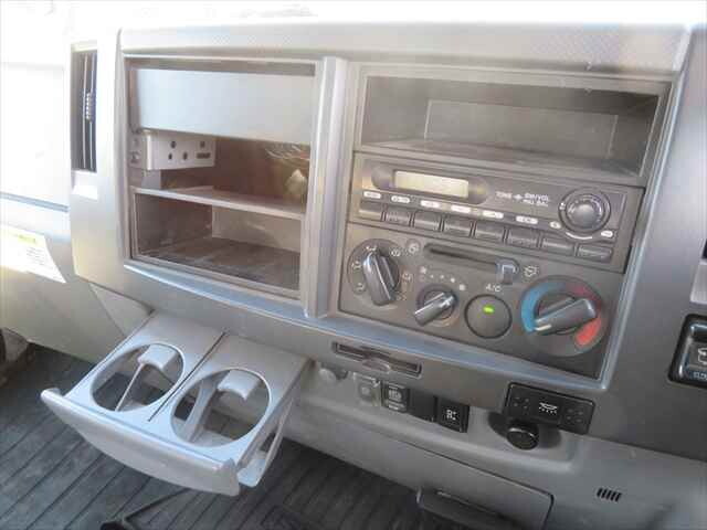 いすゞフォワードコンテナ専用車増トン（6t・8t）[写真34]