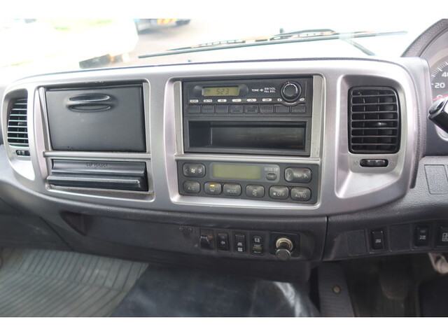 日野レンジャーパッカー車（塵芥車）中型（4t）[写真33]