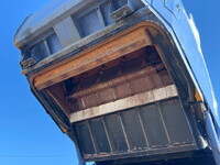 いすゞエルフパッカー車（塵芥車）小型（2t・3t）[写真12]