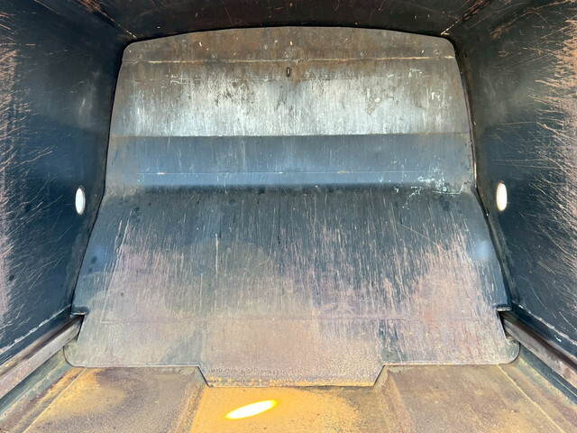 いすゞエルフパッカー車（塵芥車）小型（2t・3t）[写真14]