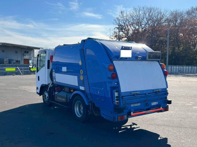 いすゞエルフパッカー車（塵芥車）小型（2t・3t）[写真04]