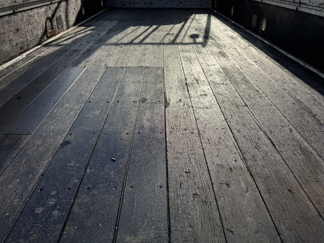 三菱ふそうファイタークレーン4段中型（4t）[写真16]