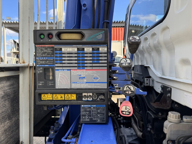 三菱ふそうファイタークレーン4段中型（4t）[写真20]