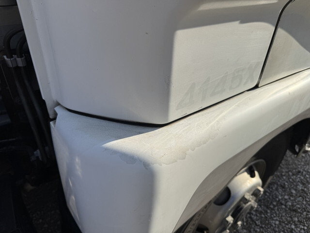 三菱ふそうファイタークレーン4段中型（4t）[写真37]