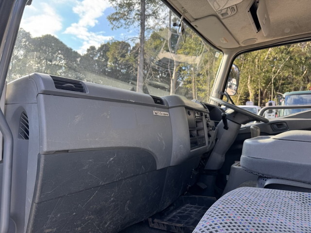 三菱ふそうファイタークレーン4段中型（4t）[写真08]