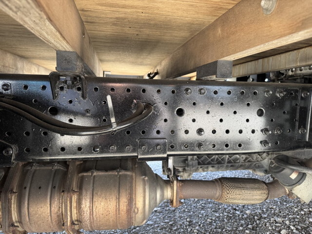 いすゞエルフ平ボディ小型（2t・3t）[写真25]