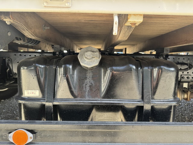 いすゞエルフ平ボディ小型（2t・3t）[写真26]