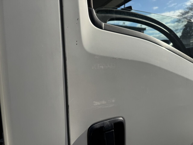 いすゞエルフ平ボディ小型（2t・3t）[写真36]