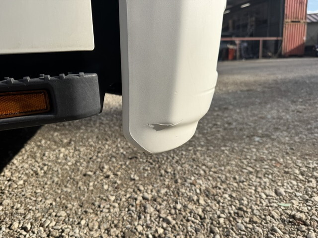 いすゞエルフ平ボディ小型（2t・3t）[写真37]